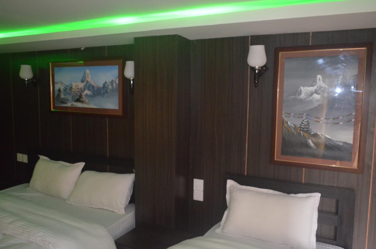 Hotel Holiday Inn Kathmandu Exterior photo