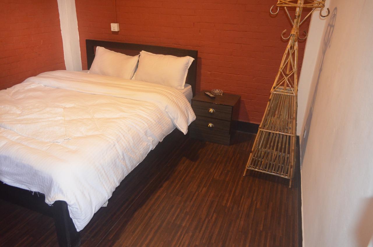 Hotel Holiday Inn Kathmandu Exterior photo